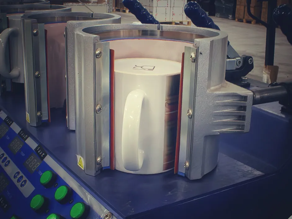 STAMPA DIGITALE SULLE TAZZE IN SUBLIMAZIONE